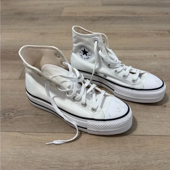 Converse Shoes - Picture 2 of 4